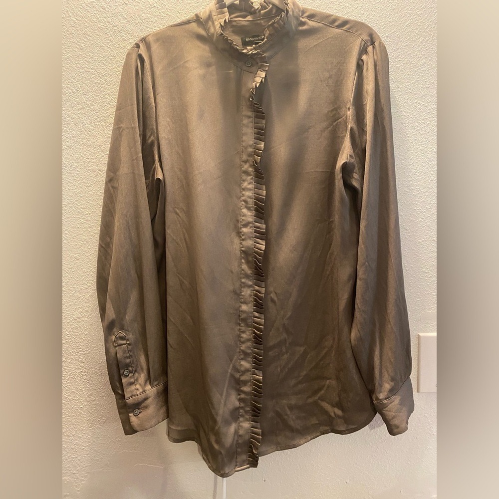 Banana Republic‎ Button-Up Blouse Women Size L Sheer Ruffle Trim Career Preppy